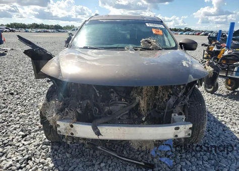 2015 Nissan Pathfinder S z USA, uszkodzony, nr VIN 5N1AR2MN7FC717123